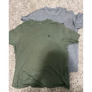 2 American Eagle men’s t-shirts grey and green XL
